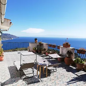 Il Normanno, Con Panorama Mozzafiato , Taormina Italy